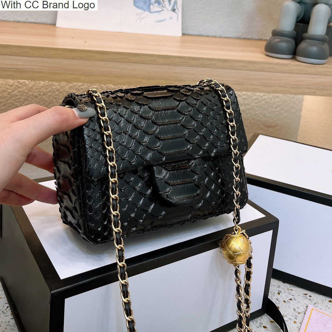 CC Brand Shoulder Bags 17/20CM Ostrich Quilted Brush Ball Flap Bags Designer Luxury Handbags Wallets Vintage Black Gold Metal Hardware Chain Womens Crossbody Sh, Box
CC Brand Shoulder Bags 17/20CM Ostrich Quilted Brush Ball Flap Bags Designer Luxury Handbags Wallets Vintage Black Gold Metal Hardware Chain Womens Crossbody Sh, Box