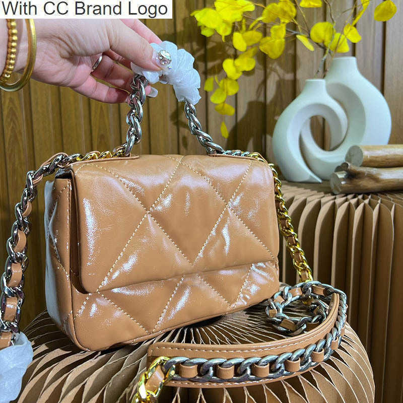 CC Brand Cross Body Mini Portable 19 Women Classic Flap Shoulder Bag Patent Leather Quilted Hardware Luxurys Designers Bag Trend Crossbody Birkins Handbag Card, Box
CC Brand Cross Body Mini Portable 19 Women Classic Flap Shoulder Bag Patent Leather Quilted Hardware Luxurys Designers Bag Trend Crossbody Birkins Handbag Card, Box