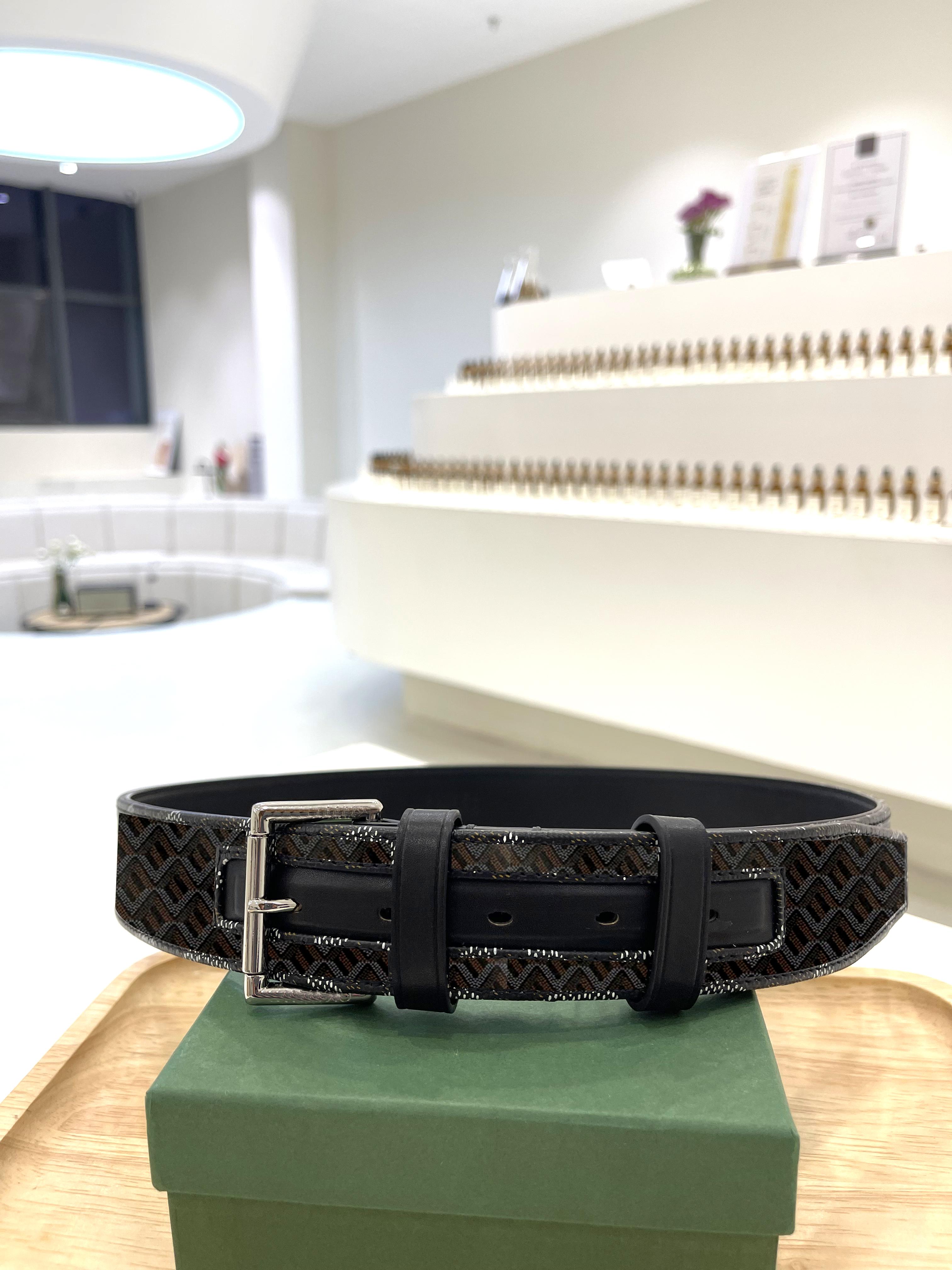 Belts Designer goya Fashion FREGATE FLORIDA Bag mens Black High quality cowhide Women gift Q4
Belts Designer goya Fashion FREGATE FLORIDA Bag mens Black High quality cowhide Women gift Q4