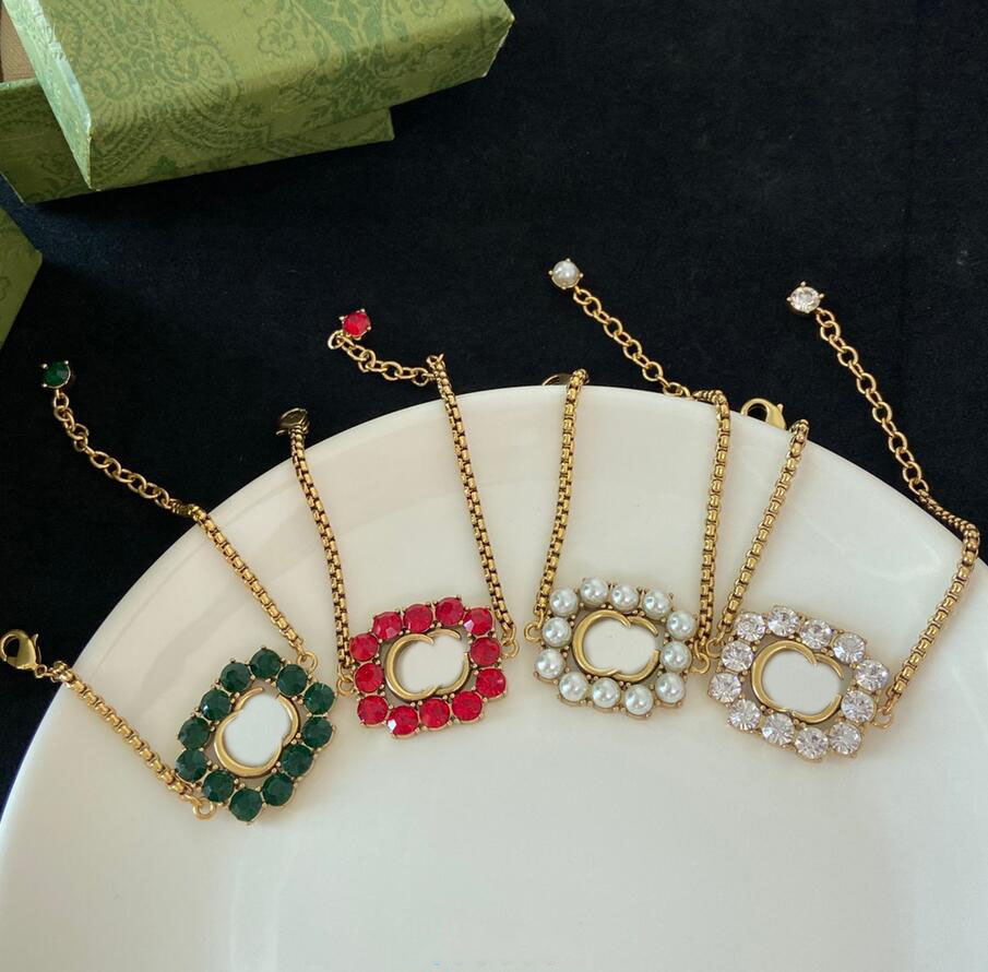Fashion Love Charm Bracelet Luxury Designer Diamond G Bracelet Chain for Women Wedding Party Couple Gift Jewelry With BOX
Fashion Love Charm Bracelet Luxury Designer Diamond G Bracelet Chain for Women Wedding Party Couple Gift Jewelry With BOX