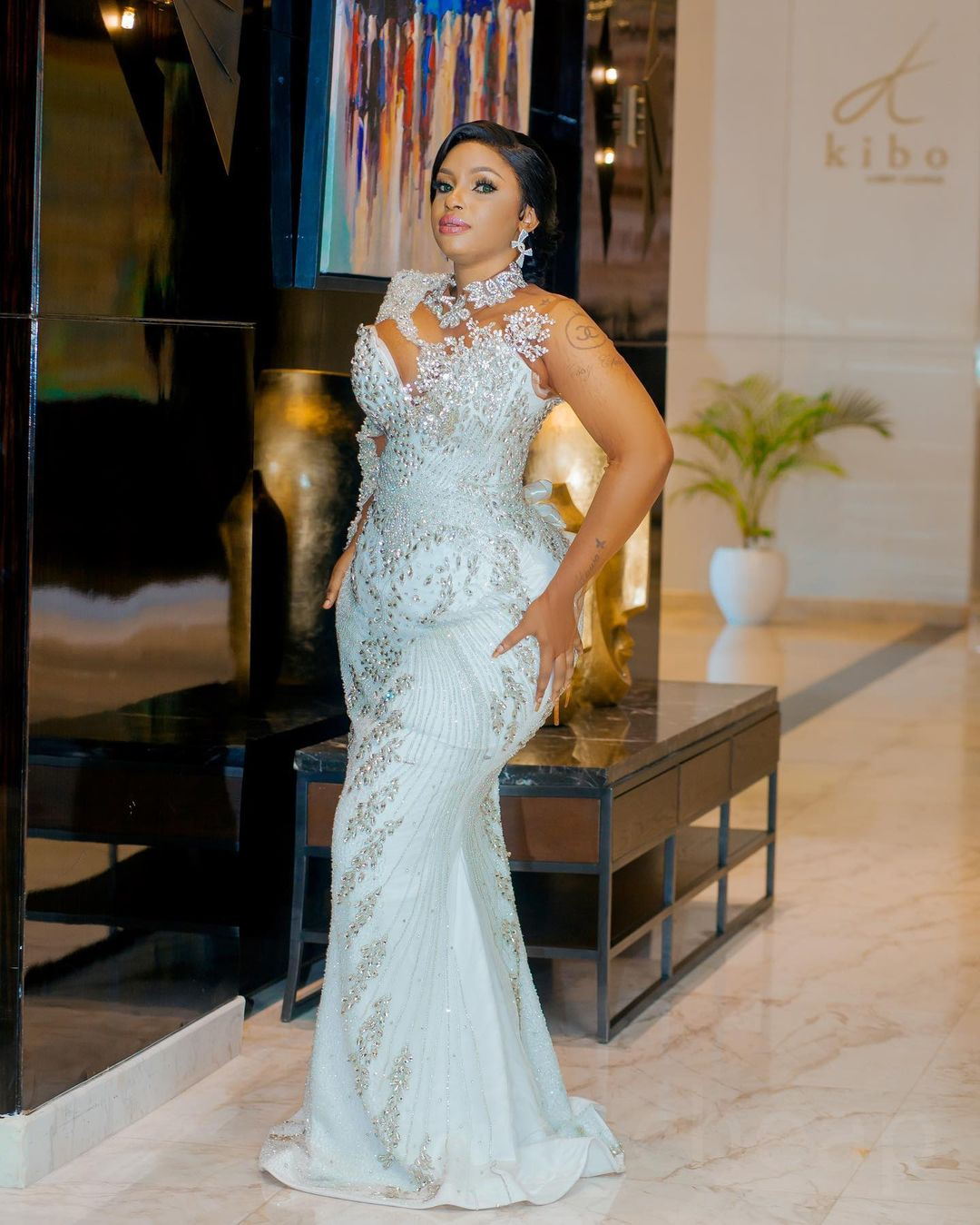 2025 Arabic Aso Ebi White Mermaid Wedding Dress Beaded Crystals Lace Detachable Train Bridal Gowns Dresses