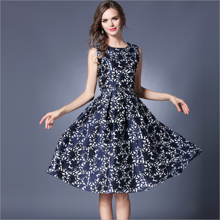 2023 Summer Ballgown Jacquard Blue Vest Dress Women Designer Candlelight Dinner Slim Loose Big Swing Dresses Round Neck Ladies Chic Cocktail Prom Frocks Club Robe
2023 Summer Ballgown Jacquard Blue Vest Dress Women Designer Candlelight Dinner Slim Loose Big Swing Dresses Round Neck Ladies Chic Cocktail Prom Frocks Club Robe