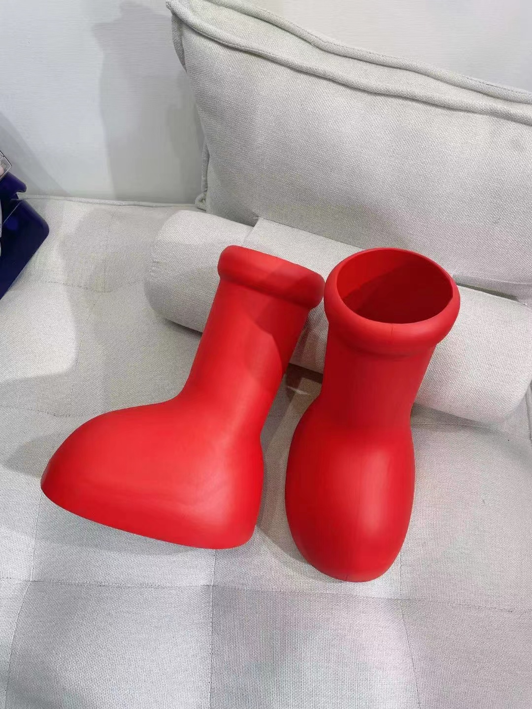 New Fashion boots Ankle Boots europ style classic Luxury Designer Rubber Women's shoes Autumn Embossed Leather high heel Boots Buckle decoration, Red
New Fashion boots Ankle Boots europ style classic Luxury Designer Rubber Women's shoes Autumn Embossed Leather high heel Boots Buckle decoration, Red