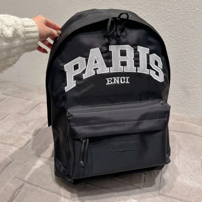 Mens Casual Nylon Backpack Luxury Travel Big Letters NEW YORK Bag Fashion Schoolbags For Men Designer Outdoor Womens Shoulder B Bags PARIS, 34*15*40
Mens Casual Nylon Backpack Luxury Travel Big Letters NEW YORK Bag Fashion Schoolbags For Men Designer Outdoor Womens Shoulder B Bags PARIS, 34*15*40