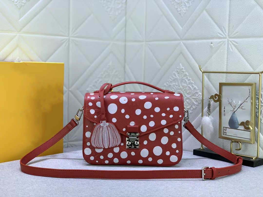 Luxury womens pochette yayoi kusama designer bags metis fashion lady genuine leather messenger shoulder crossbody bag tote purse vintage yk M41487 M40780, Box
Luxury womens pochette yayoi kusama designer bags metis fashion lady genuine leather messenger shoulder crossbody bag tote purse vintage yk M41487 M40780, Box