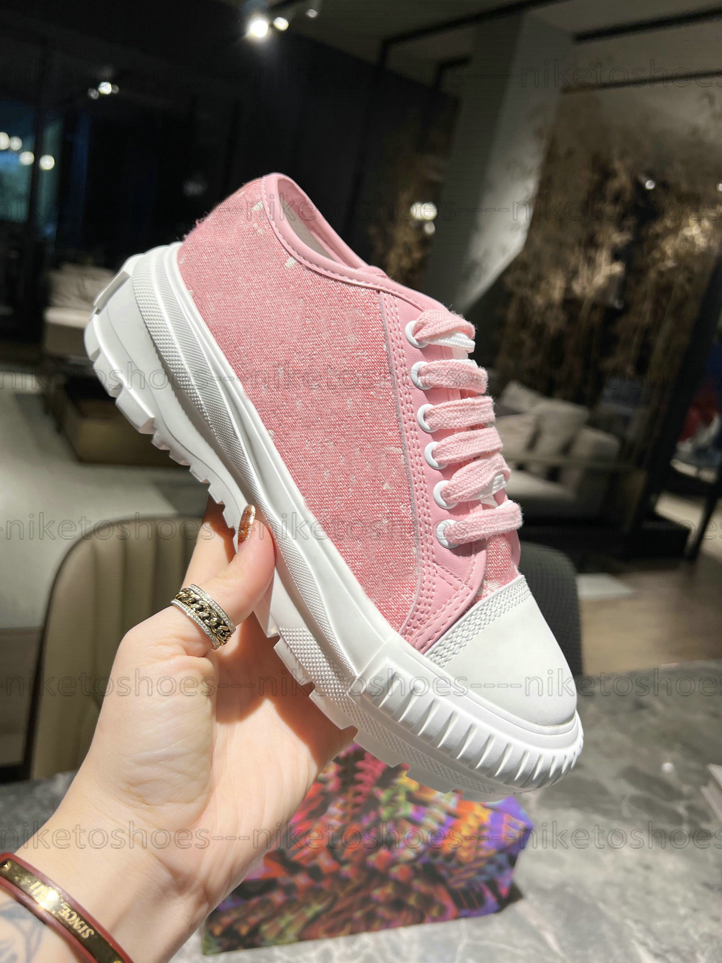 Designer Squad Sneaker Boot shoes low-top sneakers denim sneakers white blue pink high-top women lace up print sneakers Chunky Sneaker skate shoes, 02
Designer Squad Sneaker Boot shoes low-top sneakers denim sneakers white blue pink high-top women lace up print sneakers Chunky Sneaker skate shoes, 02