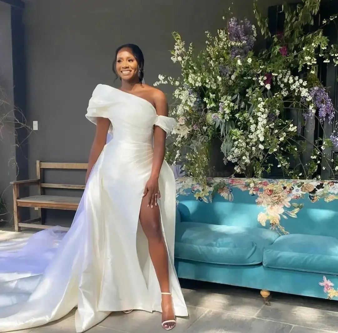 Stylish Mermaid Wedding Dresses Pleated Bridal Gowns With Detachable Train Off The Shoulder Necke Satin Plus Size Side Split Vestido De Novia