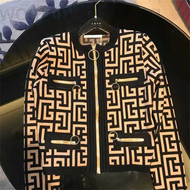 designer Women Sweater Dress Knits Autumn Winter Cardigans Jackets Slim Coat Double Letter Printed Sweaters Ladies Outer Wear Thick Streetwear Coats IANZ, Style 15
designer Women Sweater Dress Knits Autumn Winter Cardigans Jackets Slim Coat Double Letter Printed Sweaters Ladies Outer Wear Thick Streetwear Coats IANZ, Style 15