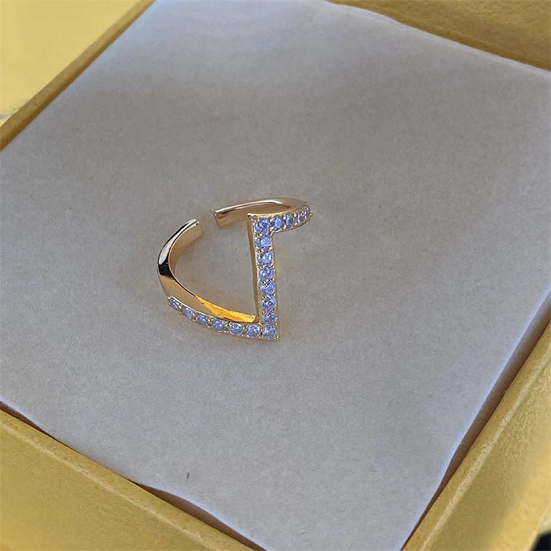 Irregular Art Design Rings Lady Elegant Full Diamond Cluster Rings Open Hoop Adjustable Jewelry
Irregular Art Design Rings Lady Elegant Full Diamond Cluster Rings Open Hoop Adjustable Jewelry