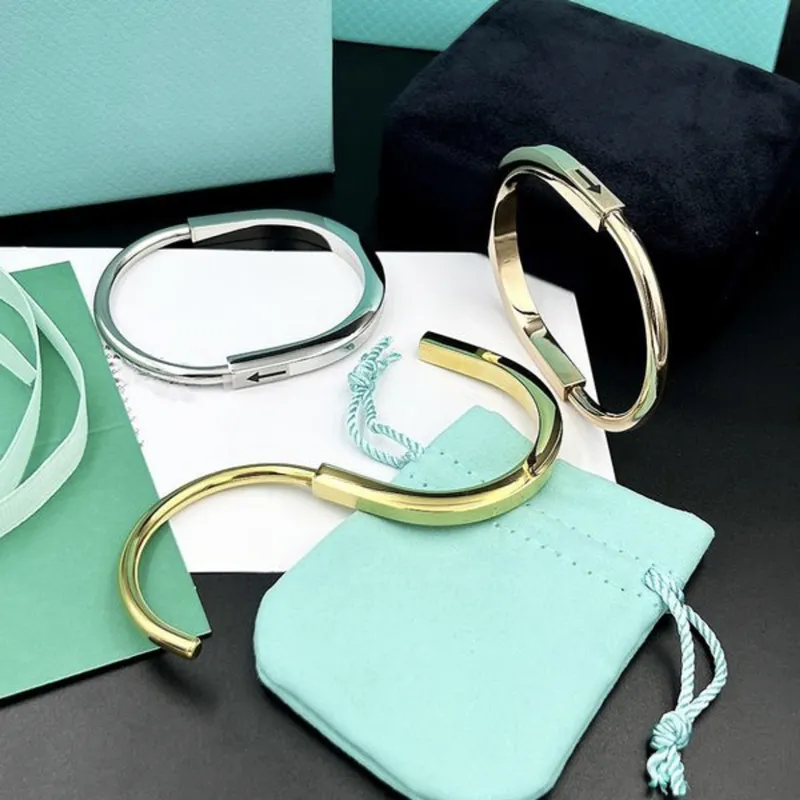 tiffany Titanium steel Bangle designer Lock Bracelet silver rose gold Bracelets for women jewelry with velvet bag box
tiffany Titanium steel Bangle designer Lock Bracelet silver rose gold Bracelets for women jewelry with velvet bag box