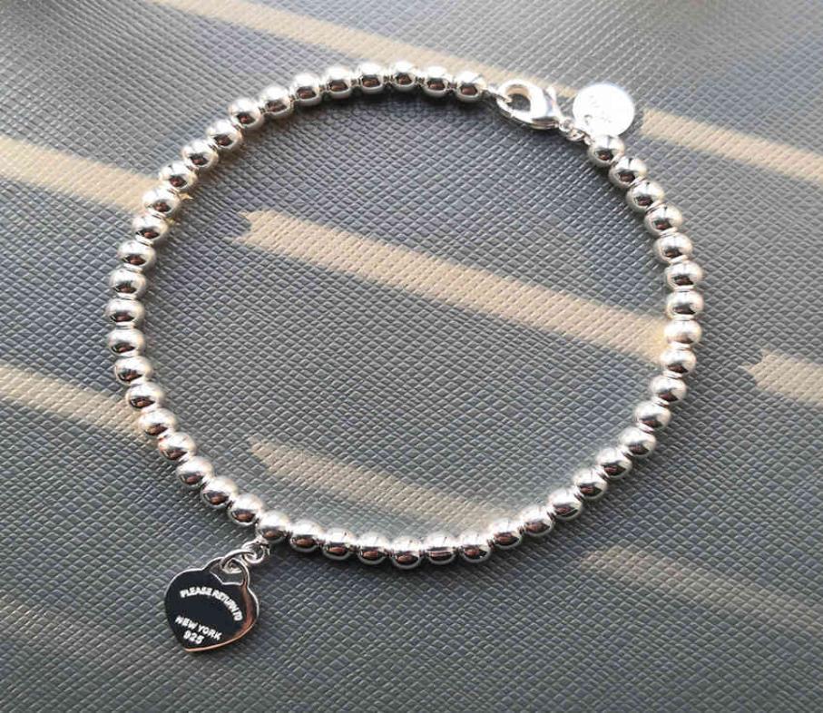 11 original 925 sterling silver Charm Bracelets luxury fashion 4mm enamel heart brand ladies bracelet holiday gift8454633
11 original 925 sterling silver Charm Bracelets luxury fashion 4mm enamel heart brand ladies bracelet holiday gift8454633