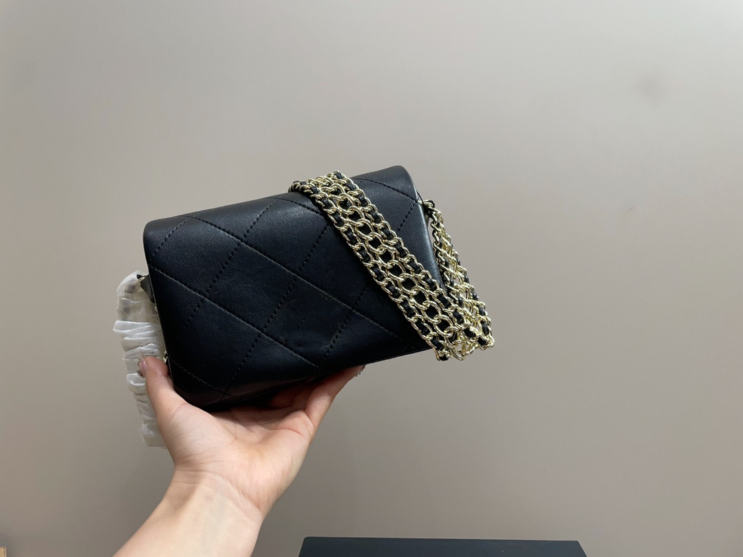Fashionable women's shoulder bag underarm bag chain bag designer bag handbag crossbody bag and gift box, Pink
Fashionable women's shoulder bag underarm bag chain bag designer bag handbag crossbody bag and gift box, Pink