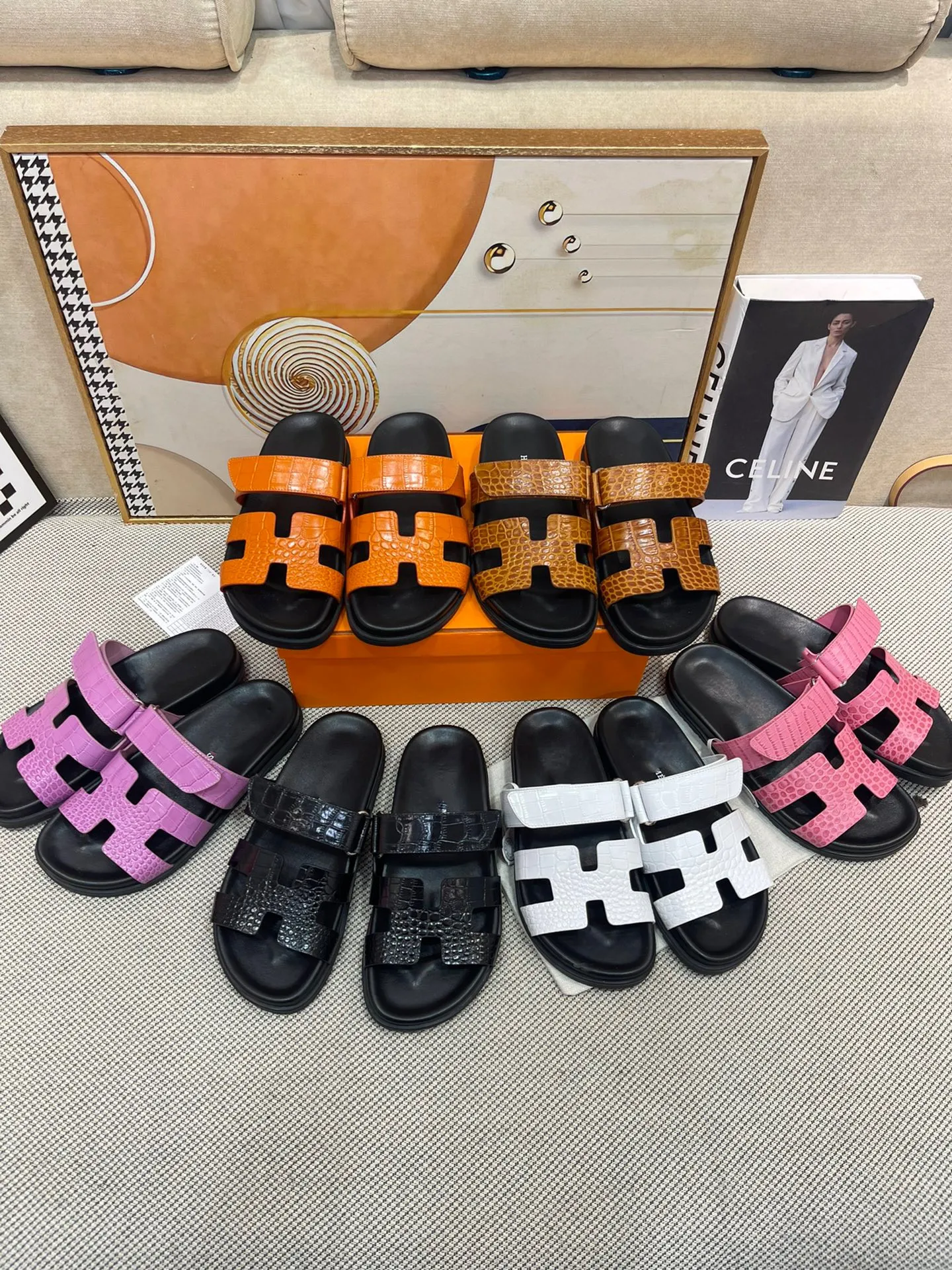 2023 Luxury designer famous brand Beach slippers leather ladies sandals summer flat shoes fashion beach women slippers 35-45, Color 7
2023 Luxury designer famous brand Beach slippers leather ladies sandals summer flat shoes fashion beach women slippers 35-45, Color 7