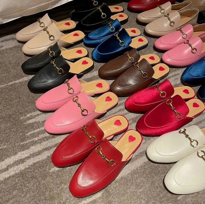 2023 Designer Princetown Slippers Genuine Leather Mules Women Loafers Metal Chain Comfortable Casual Shoe White Black Lace Velvet Slipper 35-42