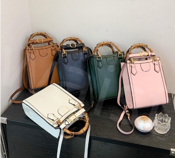 Women Bamboo mini Handbags Shoulder Bag Bamboos Saddles Totes Crossbody Shopping Bag woman Fashion Vintage, White
Women Bamboo mini Handbags Shoulder Bag Bamboos Saddles Totes Crossbody Shopping Bag woman Fashion Vintage, White