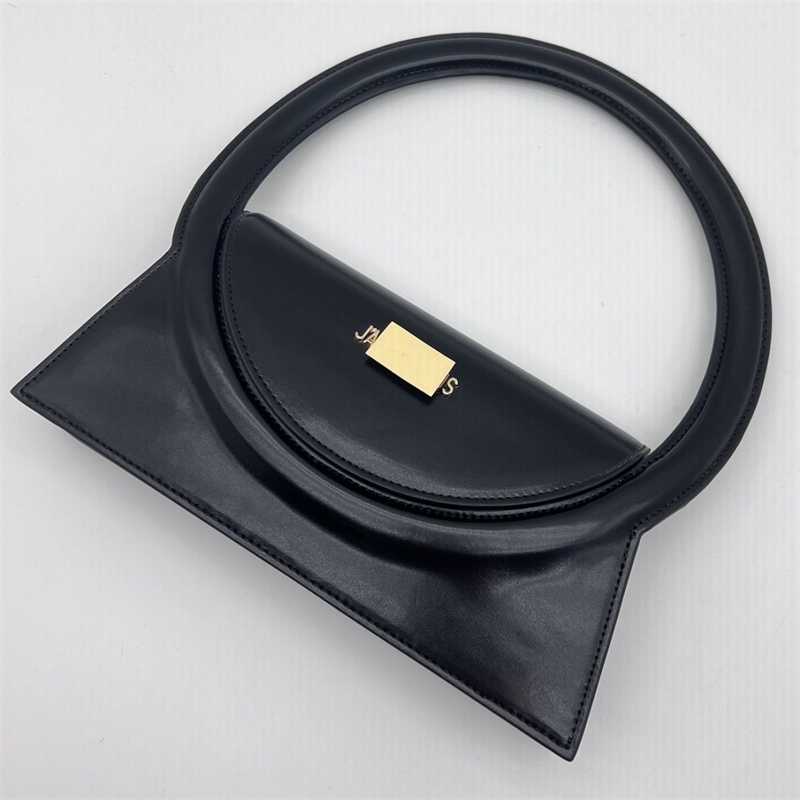 Shoulder Bags Jacquemes Women's handbag with semicircular handle niche design underarm flip bag star style, Black
Shoulder Bags Jacquemes Women's handbag with semicircular handle niche design underarm flip bag star style, Black