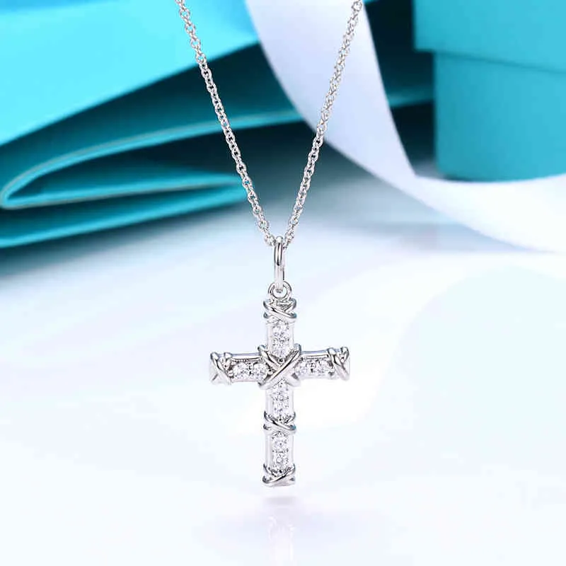 tiffany Original Cross Diamond Pendant Necklace S925 Sterling Silver Wimen Necklace Light Luxury Design Necklace High-end Valentine's Day Birthday Gift
tiffany Original Cross Diamond Pendant Necklace S925 Sterling Silver Wimen Necklace Light Luxury Design Necklace High-end Valentine's Day Birthday Gift