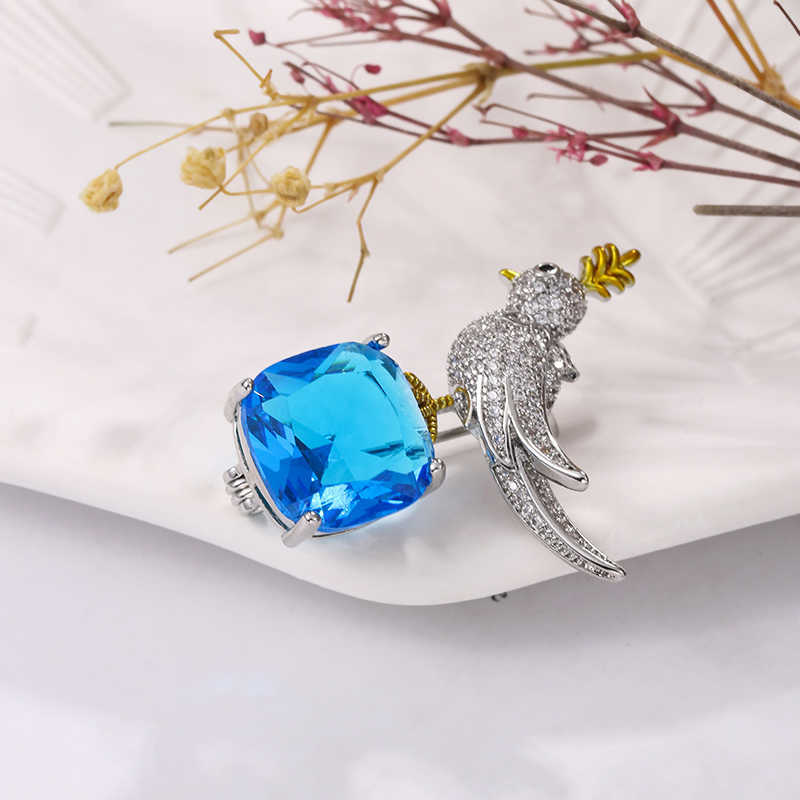 Pins Brooches WEIMANJINGDIAN New Arrival of High Quality Cubic Zirconia Bird Ice Cube Jewelry Chest G230529