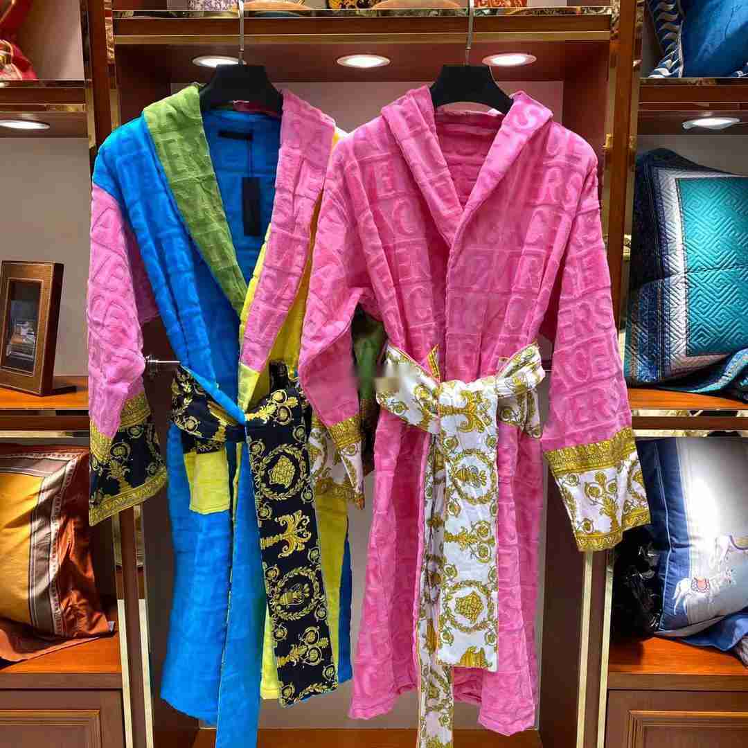 Velvet bathrobe robe Designers baroque Fashion pajamas Mens Women Letter jacquard printing Barocco print sleeves Shawl collar Pocket belt 100% cotton2