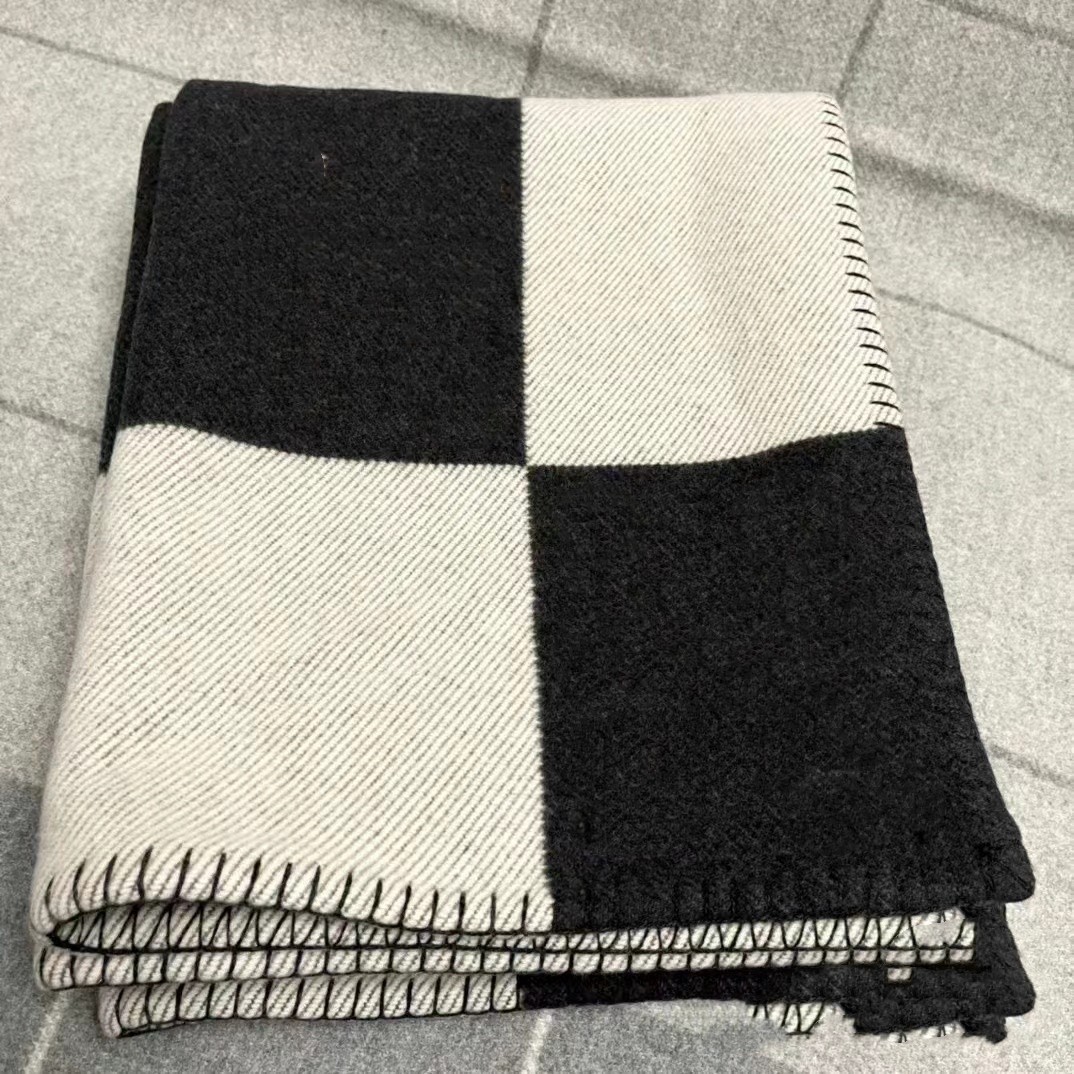 TOP QUAILTY Thick Home Sofa Black Wool Blanket TOP Selling beige orange Red Gray Navy Big Size
TOP QUAILTY Thick Home Sofa Black Wool Blanket TOP Selling beige orange Red Gray Navy Big Size