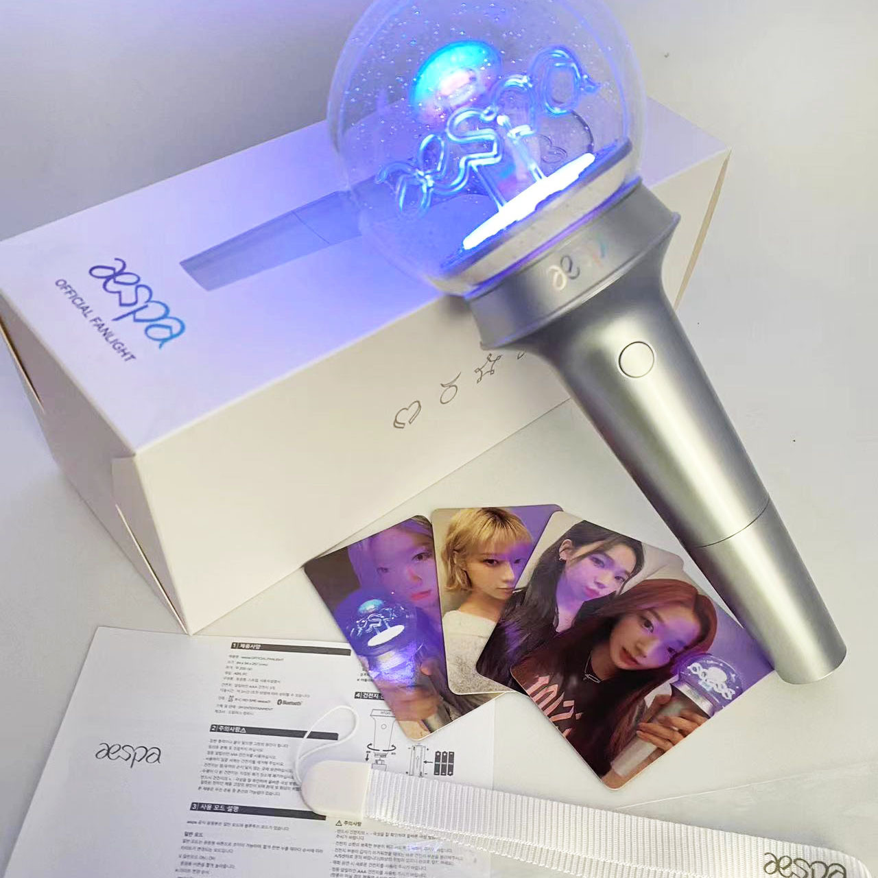 

Led Rave Toy KPOP Aespa Lightstick Korea Light Stick Concert Hand Lamp Glow Flash Toys Karina Giselle Winter Ningning Fans Collection 230531