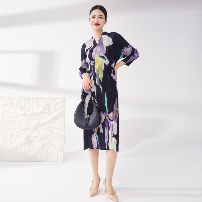 Casual Dresses V Neck Floral Dress Women 2023 Summer Printed Pleated Ruched Regular Full A Line Female Elegant Office Lady, White
Casual Dresses V Neck Floral Dress Women 2023 Summer Printed Pleated Ruched Regular Full A Line Female Elegant Office Lady, White
