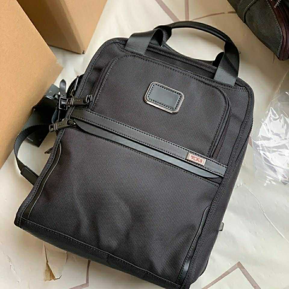 designer bag TUMI Tuming Diagonal Straddle Bag Men's One Shoulder Handheld Business 2203117 Ballistic Nylon Leisure Travel Computer Bag, Black high quality
designer bag TUMI Tuming Diagonal Straddle Bag Men's One Shoulder Handheld Business 2203117 Ballistic Nylon Leisure Travel Computer Bag, Black high quality