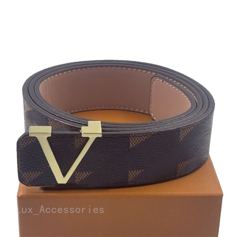 Designer Mens Belt Pyramide Cintura Reversible Belts 40mm with Initials Lou Ceinture Silver gold black Buckle Homme Steel, Belt and box
Designer Mens Belt Pyramide Cintura Reversible Belts 40mm with Initials Lou Ceinture Silver gold black Buckle Homme Steel, Belt and box