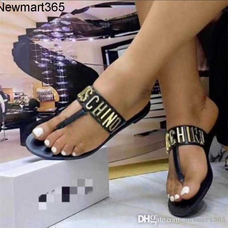 Designer Womens Flip Flops Slippers Hardware English Decorative Herringbone Slides 2023 Fashion Women Sandals Summer Flat Shoes, Red
Designer Womens Flip Flops Slippers Hardware English Decorative Herringbone Slides 2023 Fashion Women Sandals Summer Flat Shoes, Red