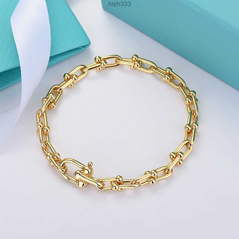 18k Gold Double u Shape Charm Bracelet for Women Fashion Luxury Brand Designer Ol Style Bangle Bracelets Party Wedding Jewelry0fl4ybu4 
18k Gold Double u Shape Charm Bracelet for Women Fashion Luxury Brand Designer Ol Style Bangle Bracelets Party Wedding Jewelry0fl4ybu4