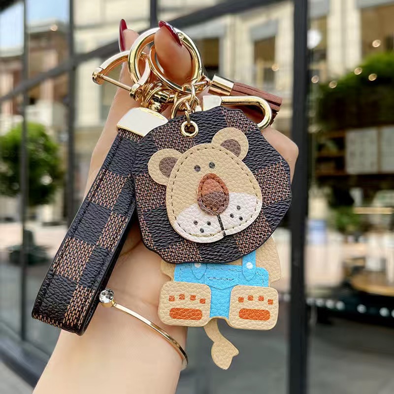 Designer Keychains Men Women Car Key chains Keyring Lovers Keychain Real Leather Weave Pendant Key Ring Accessories With Screwdriver
Designer Keychains Men Women Car Key chains Keyring Lovers Keychain Real Leather Weave Pendant Key Ring Accessories With Screwdriver