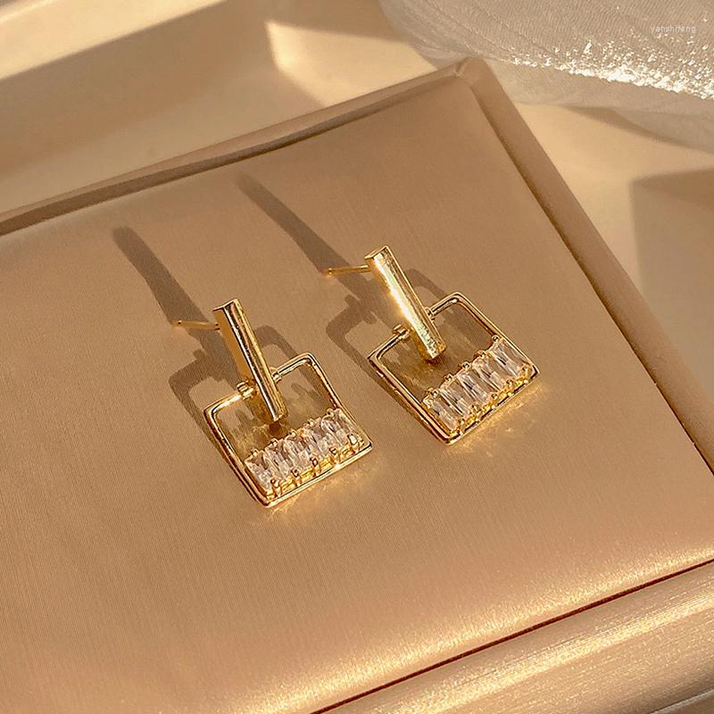 Dangle Earrings Trendy 14K Real Gold Plated Geometric Square Zircon Drop For Women Girl Jewelry S925 Silver Needle Party
Dangle Earrings Trendy 14K Real Gold Plated Geometric Square Zircon Drop For Women Girl Jewelry S925 Silver Needle Party