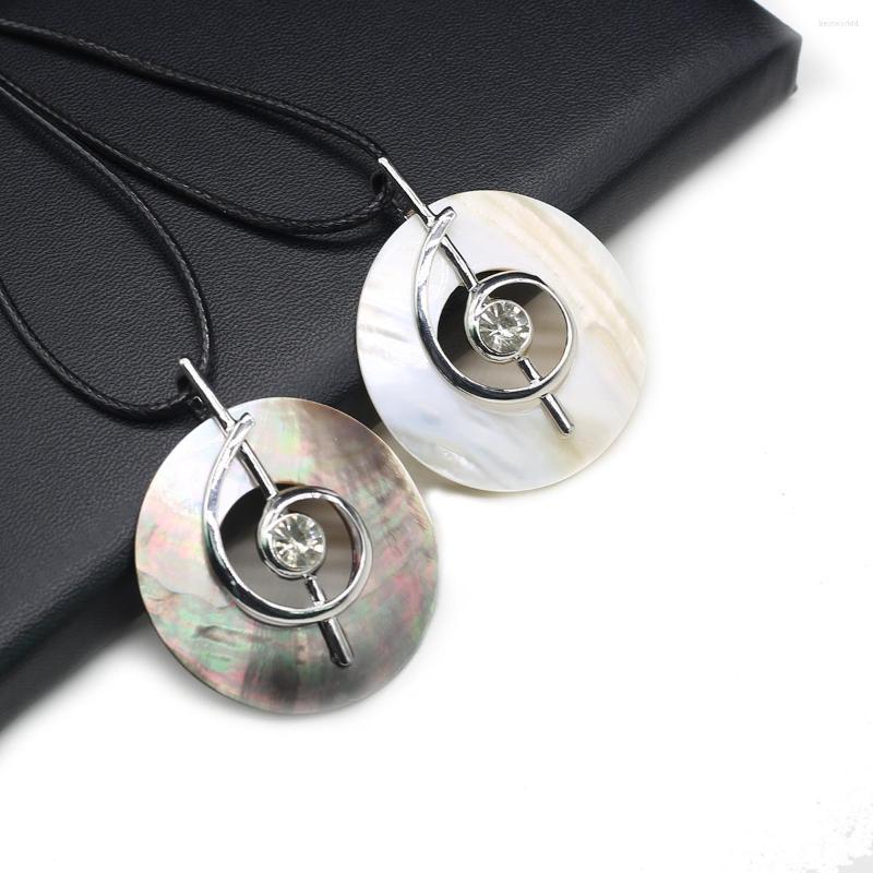 Pendant Necklaces Natural Shell White Black With Drill Rope Chains Round Charms For Women 50X50mm
Pendant Necklaces Natural Shell White Black With Drill Rope Chains Round Charms For Women 50X50mm
