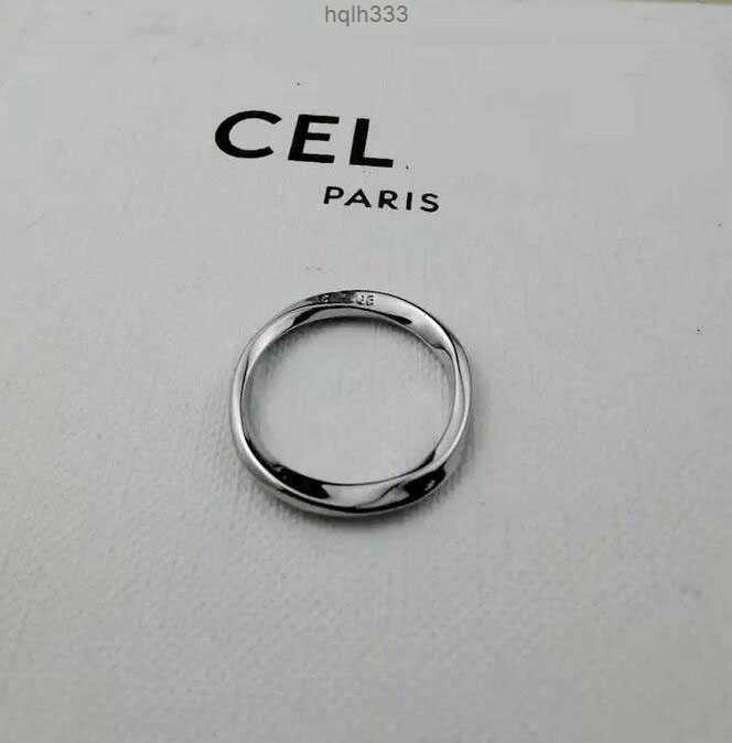 New Designer Band Rings Plain Thin Pair Minimalist Ins Design Fashionable Tail Irregular Twist Bague Couple Anello with Boxn749gdr4
New Designer Band Rings Plain Thin Pair Minimalist Ins Design Fashionable Tail Irregular Twist Bague Couple Anello with Boxn749gdr4