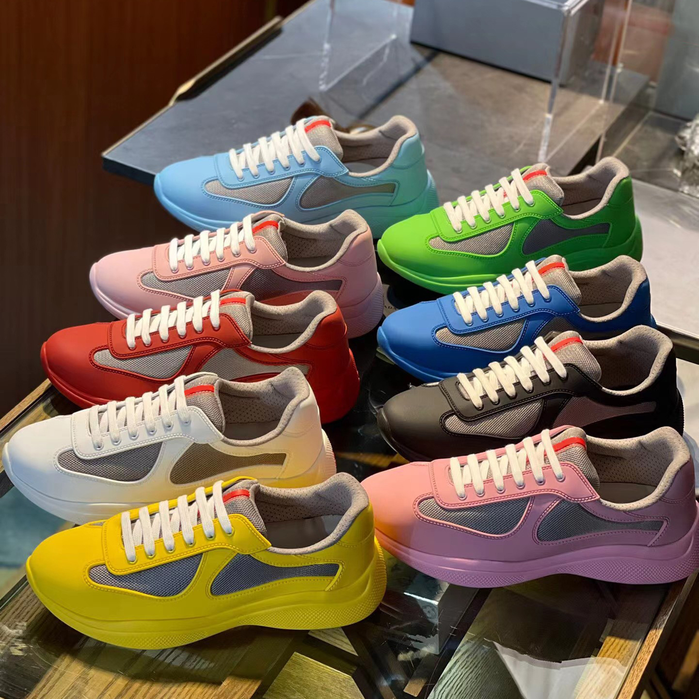 Luxury men lace up outdoor running shoes American Cup designer sports shoes breathable soft rubber and bicycle fabric sports shoes
Luxury men lace up outdoor running shoes American Cup designer sports shoes breathable soft rubber and bicycle fabric sports shoes