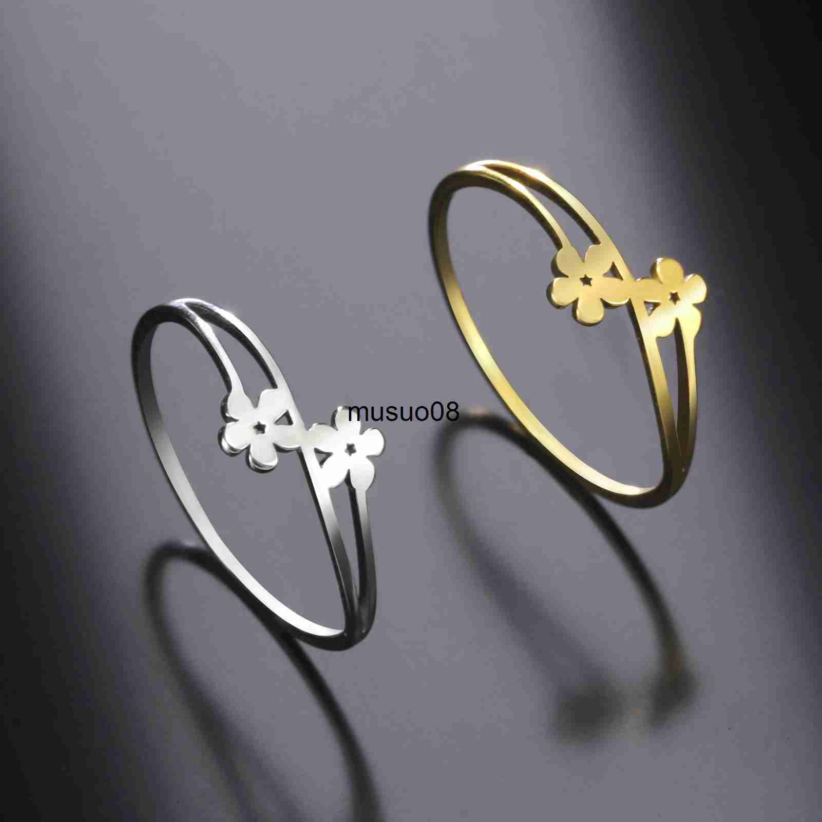 Band Rings Skyrim Stainless Steel Small Elegant Flower Ring Women Bohemian Finger Rings 2023 Fashion Wedding Band Jewelry Birthday Gift J230602 
Band Rings Skyrim Stainless Steel Small Elegant Flower Ring Women Bohemian Finger Rings 2023 Fashion Wedding Band Jewelry Birthday Gift J230602