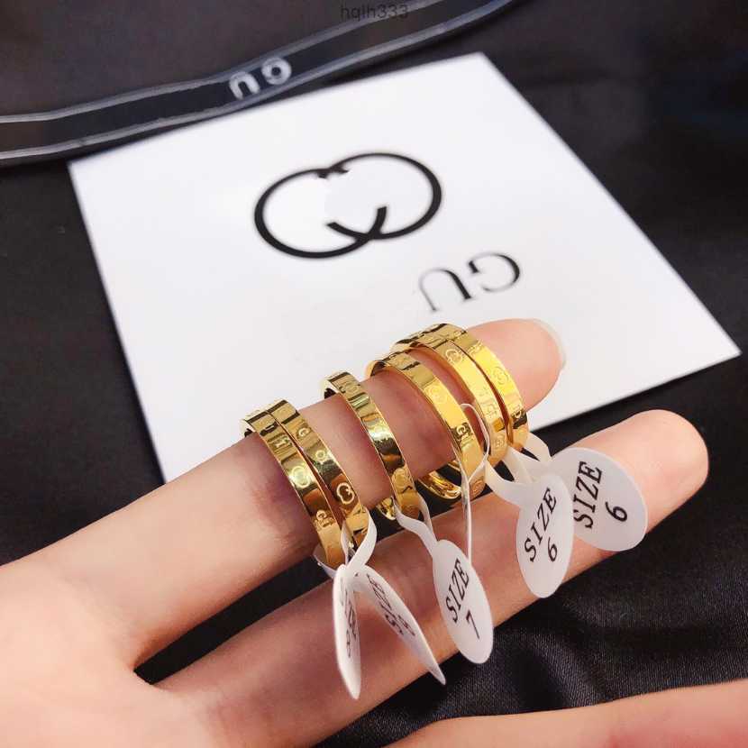 Classic Premium Wedding Rings Luxury Girls Plain Ring Designer Brand Letter Ring 18k Gold Plated Exquisite Jewelry Accessories Fashion Gifto46a
Classic Premium Wedding Rings Luxury Girls Plain Ring Designer Brand Letter Ring 18k Gold Plated Exquisite Jewelry Accessories Fashion Gifto46a