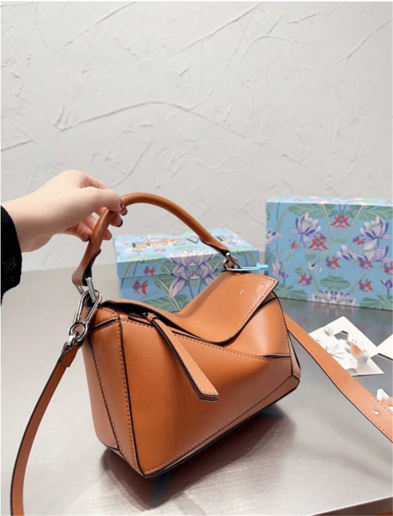 Loewss puzzle Handbag Designer Bag Leather Portable Oblique Cross Bag Women's One Shoulder Luxury Fashion Bag Women's Handbag, #6
Loewss puzzle Handbag Designer Bag Leather Portable Oblique Cross Bag Women's One Shoulder Luxury Fashion Bag Women's Handbag, #6
