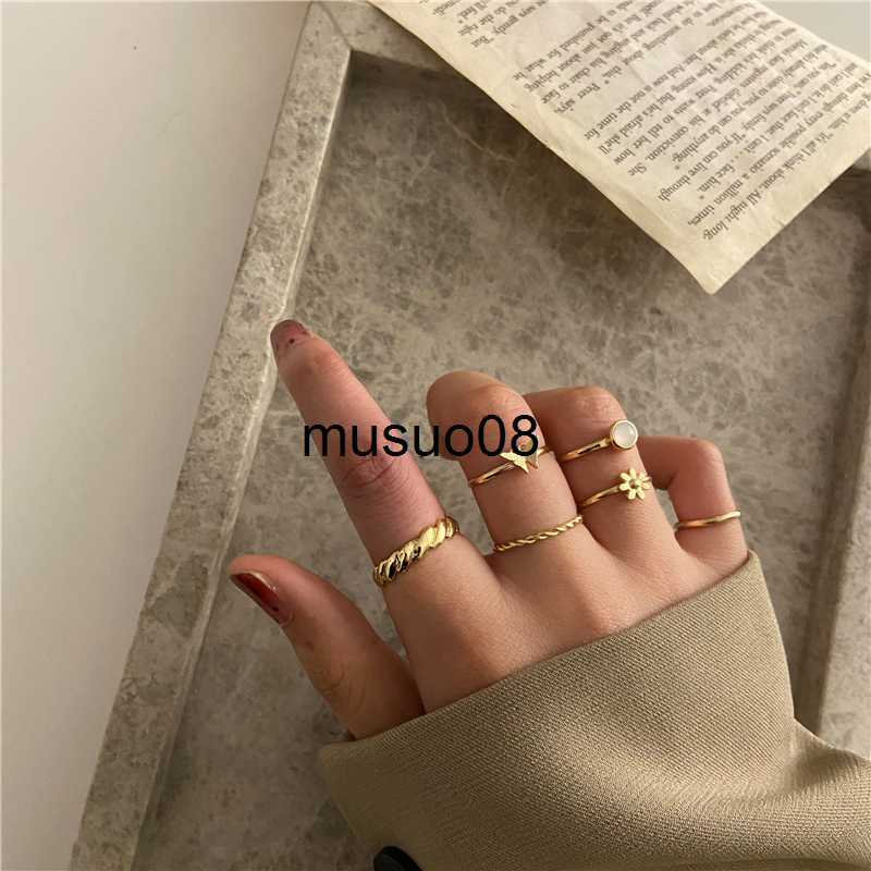 Band Rings 2021 Fashion Simple Design anillos Vintage Metal Color Joint Rings Sets for Women Jewelry Korean Version Joint Rings J230602
Band Rings 2021 Fashion Simple Design anillos Vintage Metal Color Joint Rings Sets for Women Jewelry Korean Version Joint Rings J230602