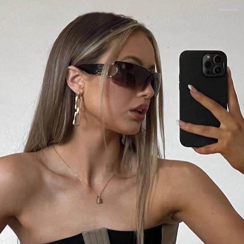 Sunglasses Vintage Rimless Sexy Women 2000S Y2k Goggle Sports Sun Glasses For Men One Piece Oversized Shades UV400
Sunglasses Vintage Rimless Sexy Women 2000S Y2k Goggle Sports Sun Glasses For Men One Piece Oversized Shades UV400