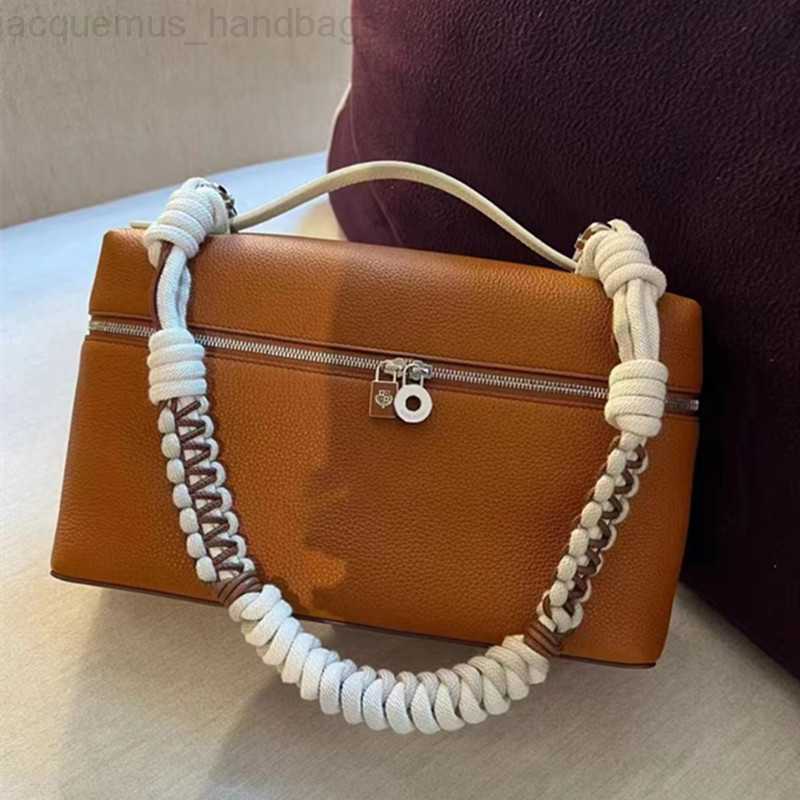 Elegant LP EP L27 Panda Bag Loro piana lp Lunch Box Bag Piana Handbag Simple and Fashionable One Shoulder, Ivory5
Elegant LP EP L27 Panda Bag Loro piana lp Lunch Box Bag Piana Handbag Simple and Fashionable One Shoulder, Ivory5