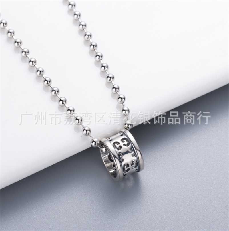 designer jewelry bracelet necklace high quality Xiao same antique hollow smooth ring pendant fashionable simple couple
designer jewelry bracelet necklace high quality Xiao same antique hollow smooth ring pendant fashionable simple couple