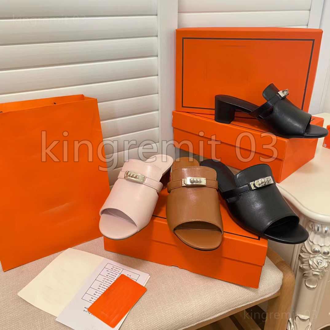 Designer Sandals Giulia Slippers Women Chunky High Heels Mid Heel Leather Sandals Summer Fashion Beach Flip Flops Slippers With Box Size 35-41
Designer Sandals Giulia Slippers Women Chunky High Heels Mid Heel Leather Sandals Summer Fashion Beach Flip Flops Slippers With Box Size 35-41