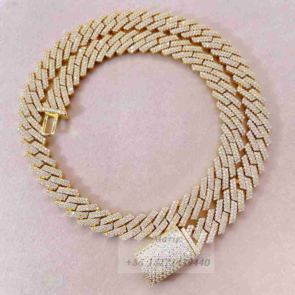 10mm 12mm Wide Cuban Link Jewelry Diamond Luxury Necklace for Women and Man Moissanite Cuban Chain Cuban Link
10mm 12mm Wide Cuban Link Jewelry Diamond Luxury Necklace for Women and Man Moissanite Cuban Chain Cuban Link