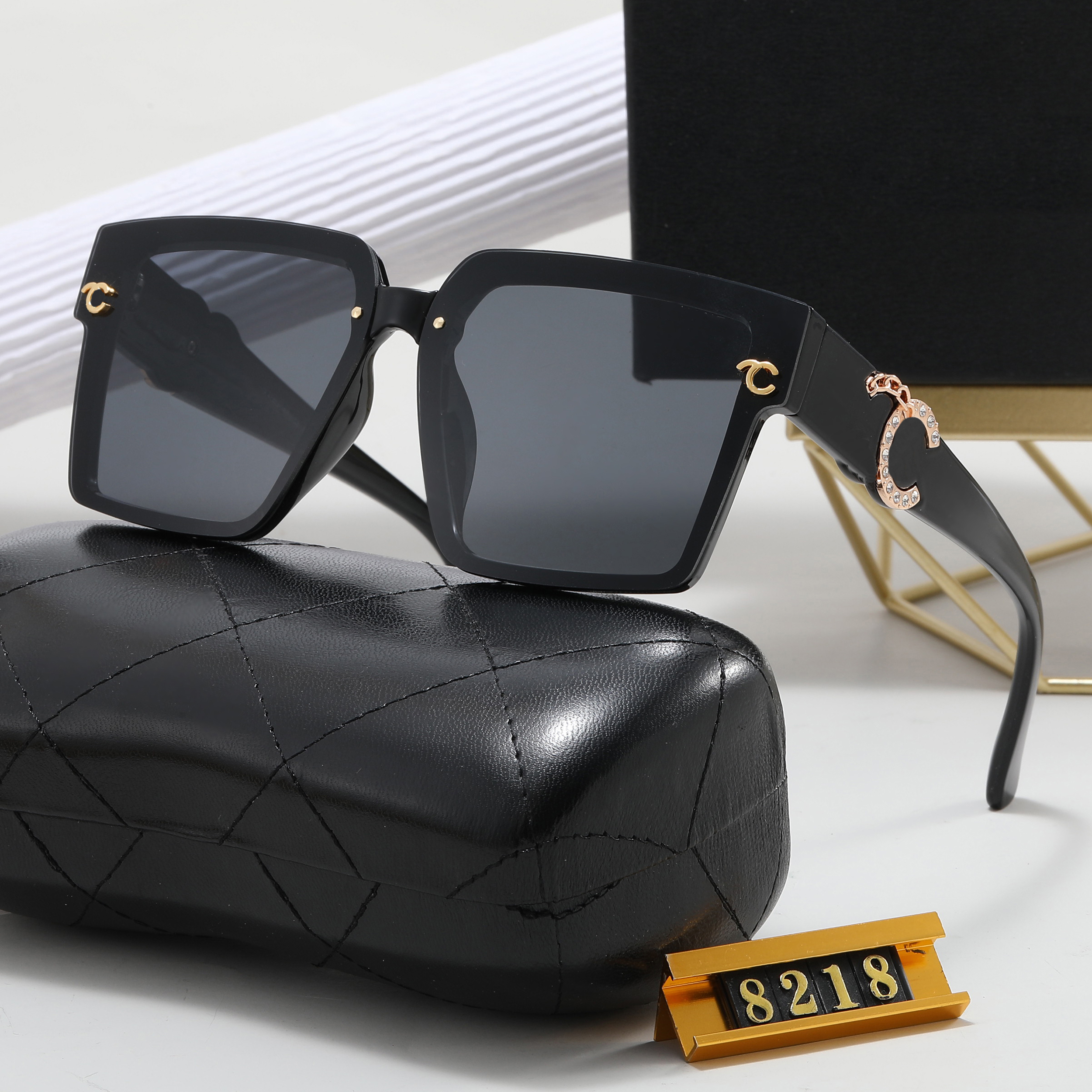 luxury sunglasses Popular designer sunglasses for women glasses UV protection fashion sunglass letter Casual eyeglasses Beach Travel Must Have very good gift
luxury sunglasses Popular designer sunglasses for women glasses UV protection fashion sunglass letter Casual eyeglasses Beach Travel Must Have very good gift