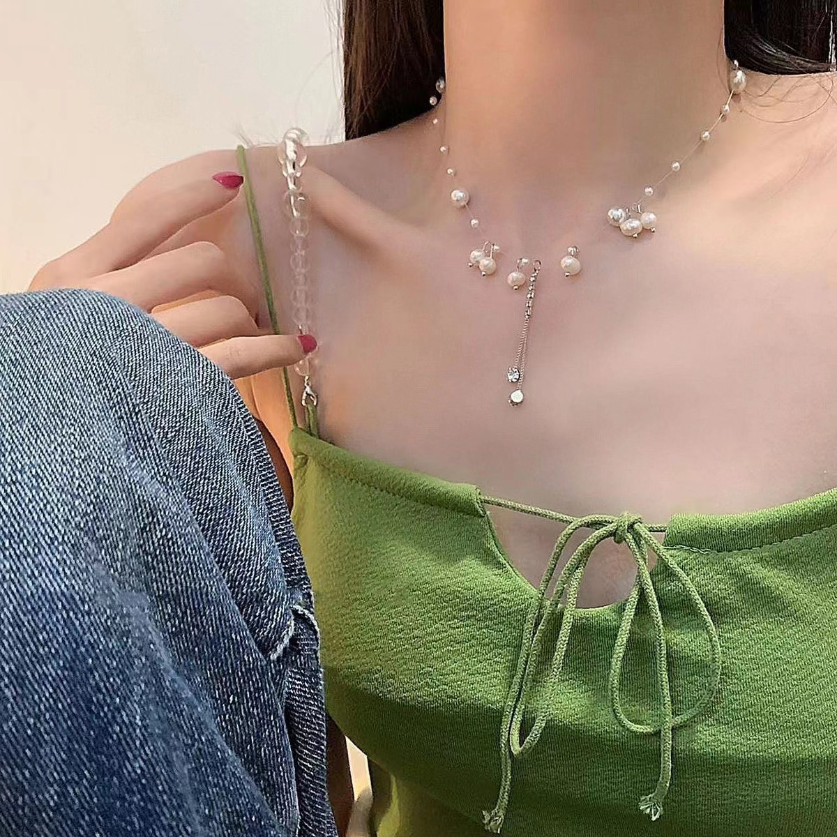 Light luxury pearl necklace women's ins niche design love heart tassel collarbone chain versatile high-end sense butterfly necklace
Light luxury pearl necklace women's ins niche design love heart tassel collarbone chain versatile high-end sense butterfly necklace