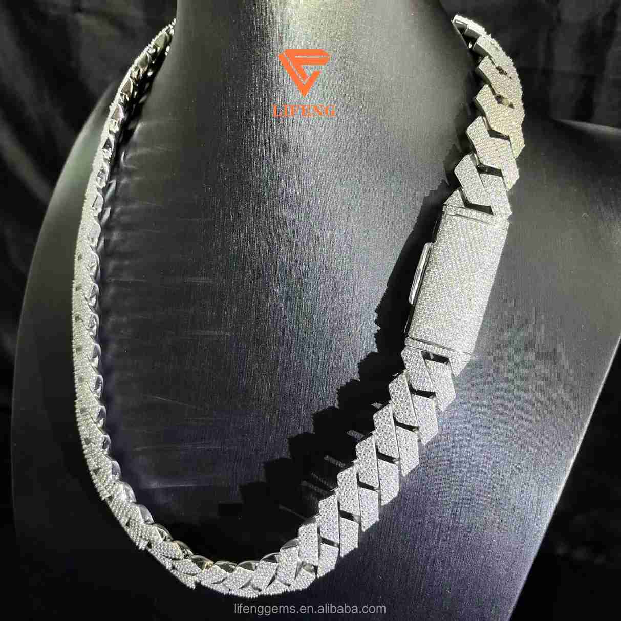 New Design Hip Hop Bling Jewelry Miami Luxury Necklace Iced Out d Vvs1 Moissanite Diamond Silver 925 Cuban Link Chain
New Design Hip Hop Bling Jewelry Miami Luxury Necklace Iced Out d Vvs1 Moissanite Diamond Silver 925 Cuban Link Chain