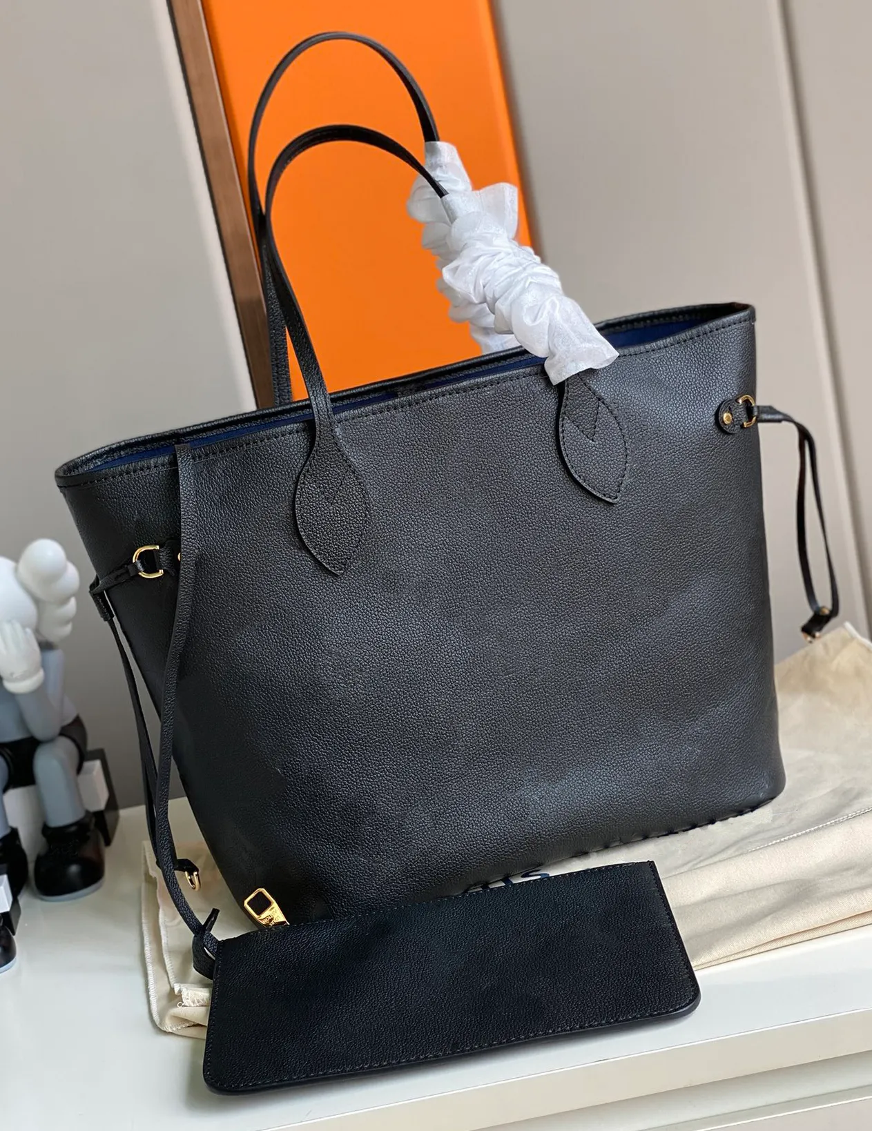 AAAAA real leather Totes WOMAN WOMEN luxurys designers bags fashion Handbags messenger crossbody shoulder bag Wallet lady clutch, Brown flower with wallet
AAAAA real leather Totes WOMAN WOMEN luxurys designers bags fashion Handbags messenger crossbody shoulder bag Wallet lady clutch, Brown flower with wallet