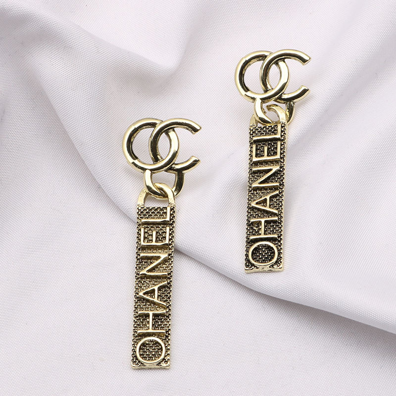 Pearl Heart Dangle Earrings Designer For Woman Earring Luxury Brand Letter Designer Earrings Wedding Party Gift
Pearl Heart Dangle Earrings Designer For Woman Earring Luxury Brand Letter Designer Earrings Wedding Party Gift