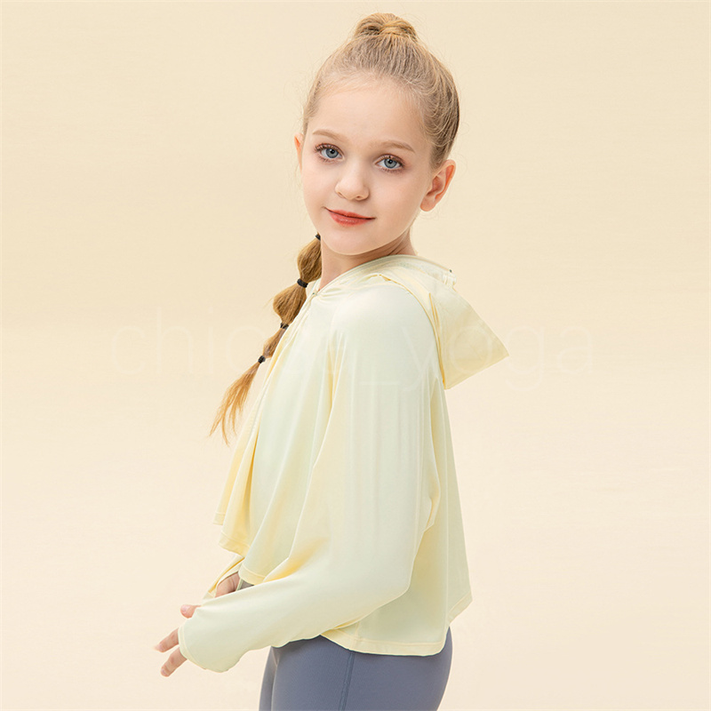 LU Trendy Must-have Item Soft Outdoor Wear Yoga Fitness Crop Top Rash Guards Sun-proof Clothing Zipper Workout Outfits for Girl, Blue
LU Trendy Must-have Item Soft Outdoor Wear Yoga Fitness Crop Top Rash Guards Sun-proof Clothing Zipper Workout Outfits for Girl, Blue